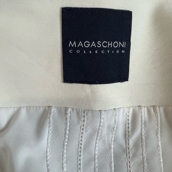 Magaschoni Collection White Zip Front Puff Sleeve Jacket - Picture 5 of 6